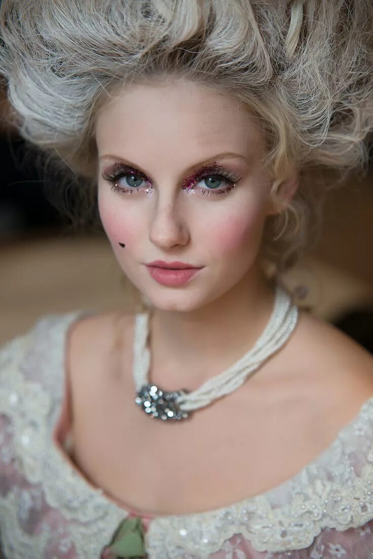 Макияж 19 века в россии 18th century French makeup look Victorian makeup, French makeup look, 18th centu