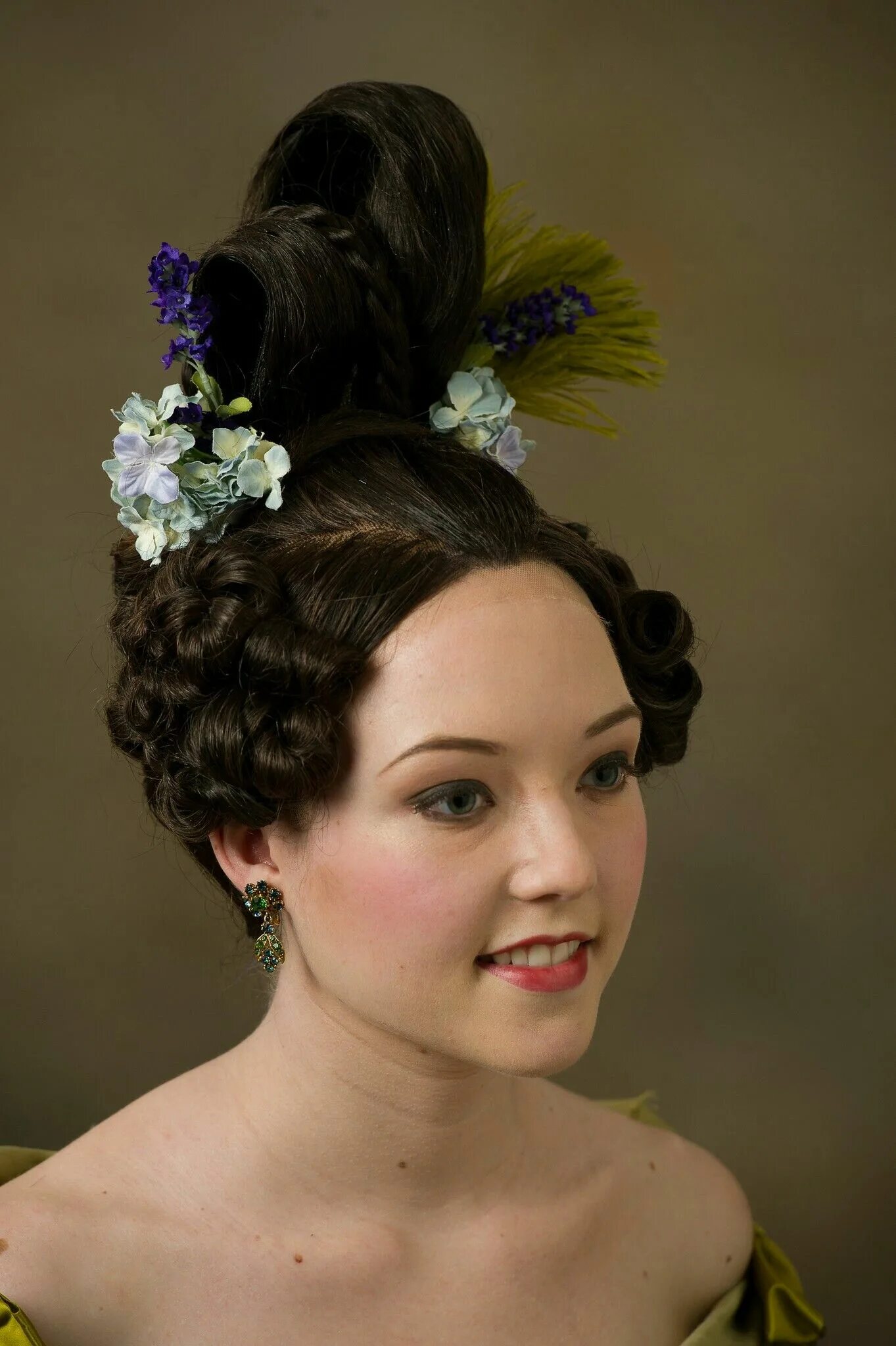 Макияж 19 века в россии Pin by Iryna on Причёски периода бидермейер Crown jewelry, Fashion, Crown