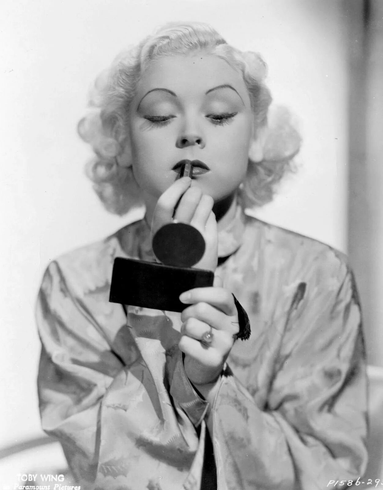 Макияж 1930 года Toby Wing 1930s makeup, Vintage makeup, Glamour