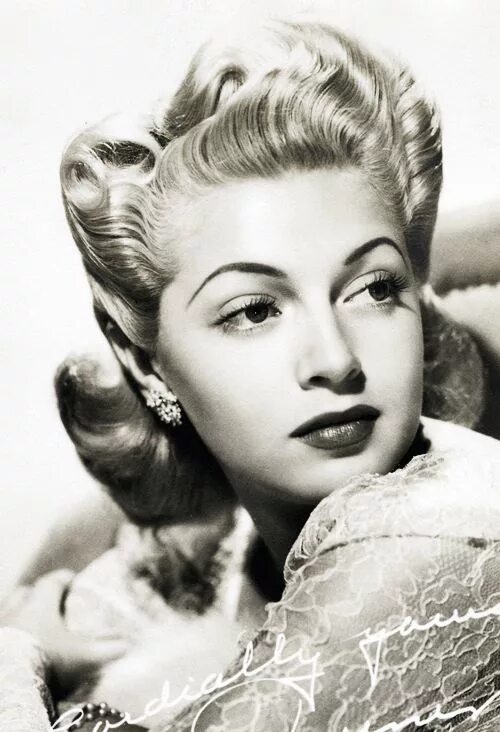 Макияж 1940 х годов Lana Turner 40s hairstyle Vintage hairstyles, Classic beauty, Lana turner