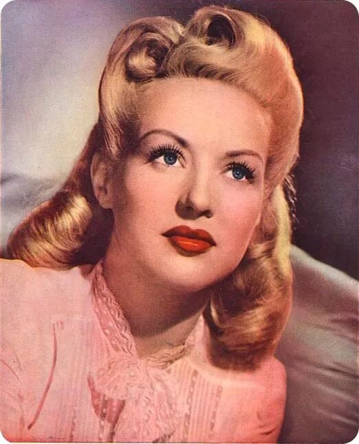 Макияж 1940 х годов Hair - Johanna’s blog 1940s hairstyles, Retro hairstyles, Vintage hairstyles