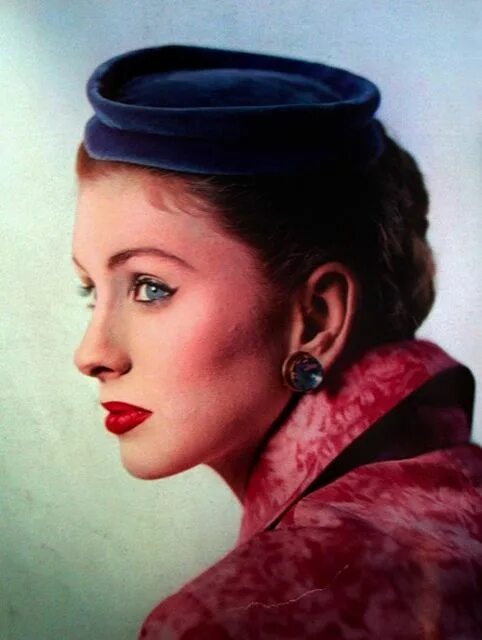 Макияж 1950 х годов Vogue Paris 1952 Suzy parker, Vintage vogue, Fifties fashion