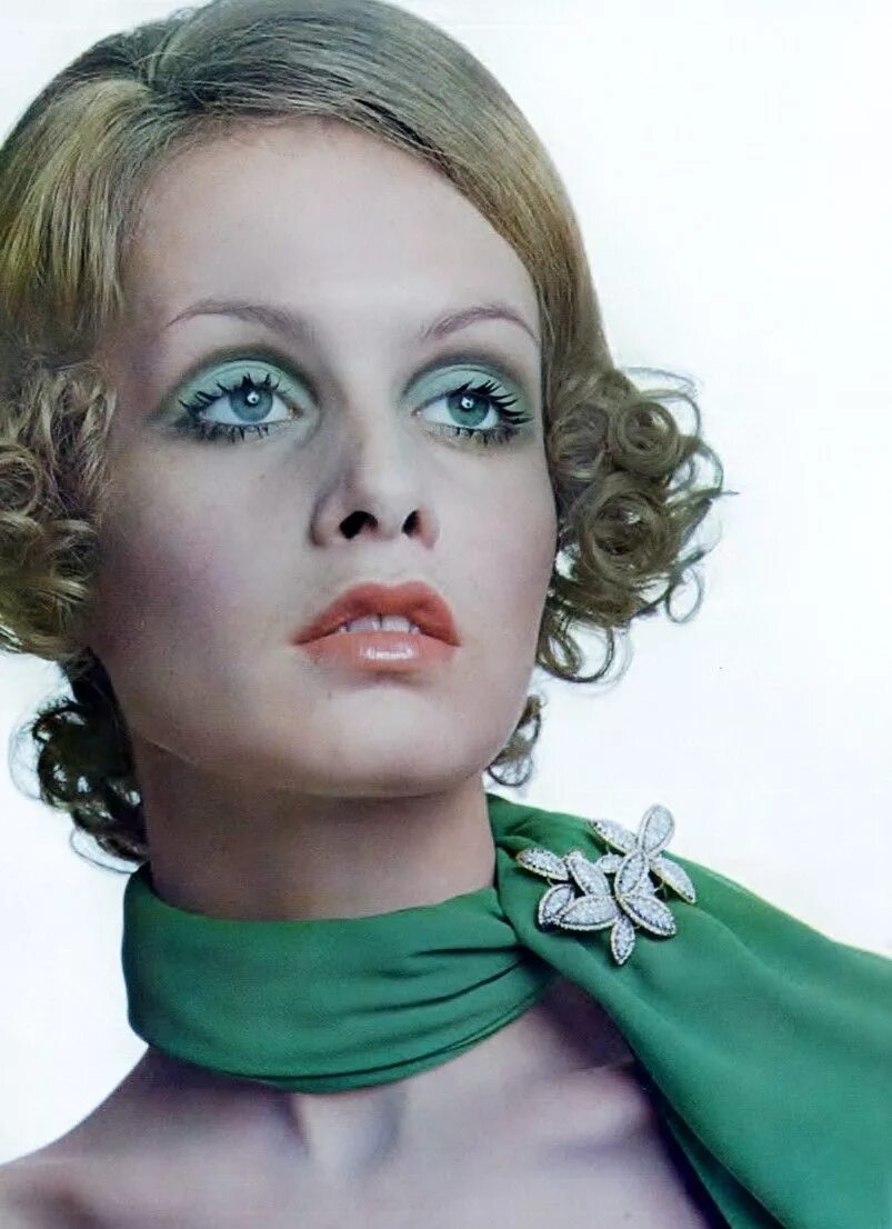 Макияж 1960 х годов DES HISTOIRES DE MODE Twiggy model, Twiggy makeup, Twiggy
