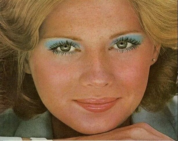 Макияж 1990 года Makeup and Cosmetics Shop Eyes Lips Face Vintage makeup ads, Makeup ads, Covergi