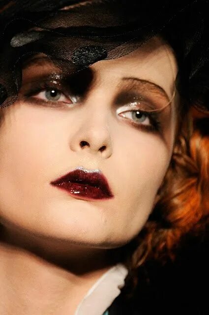 Макияж 20 годов anna's story: GALLIANO MAKE UP Vintage makeup, 1920s makeup, Makeup inspiration
