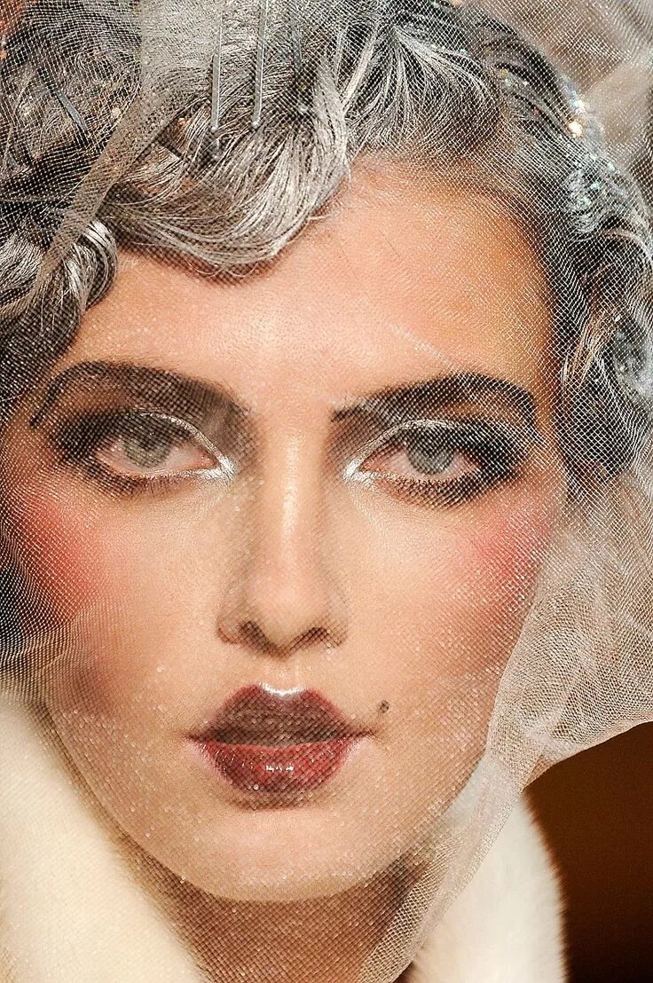Макияж 20 годов прошлого века Pin by blaqqerella on GEISHANOIRE COSMETICS DU SATAN Editorial makeup, Fashion m
