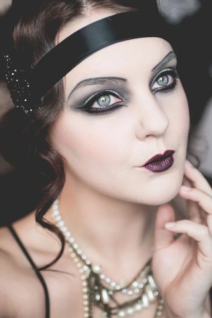Макияж 20 х годов Coiffure année 20 - le style des années folles Gatsby makeup, Vintage makeup 192