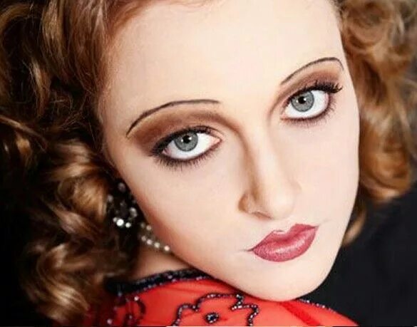 Макияж 20 лет девушки Pin by Jessica Sage on Roaring 20s Vintage makeup looks, 1920s makeup, Vintage h