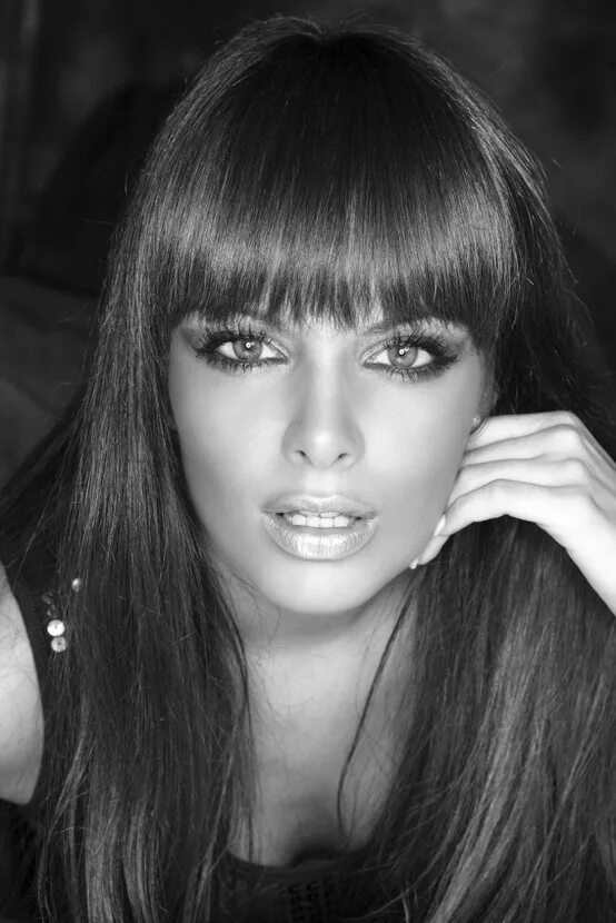 Макияж 2003 года Pin by ❤ ❤(♥) ᎯղᎶĩᏋ (♥)❤ ❤ on BᏋ ϓoU ƮiFuℒ Long hair with bangs, Grow long hair,