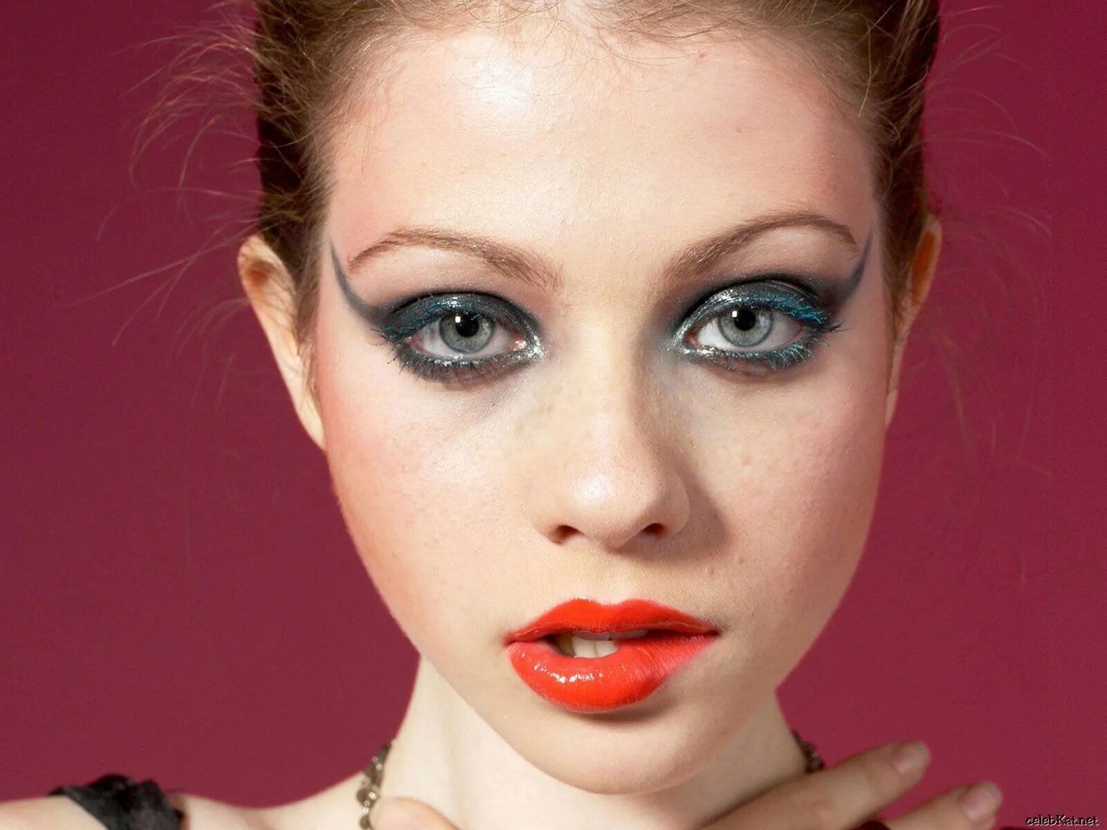 Макияж 2004 года Michelle Trachtenberg in 2019 Michelle trachtenberg, Michelle t, Makeup