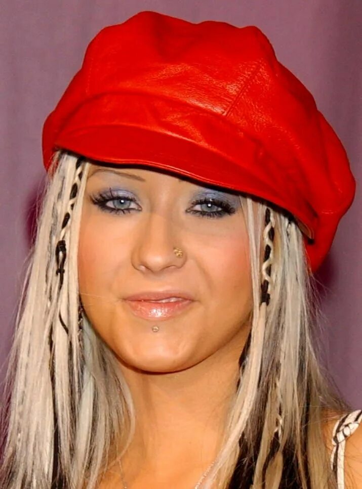 Макияж 2005 года 19 Photos You'll Recognise If You Used Make Up In The '00s 2000s makeup, Early 2