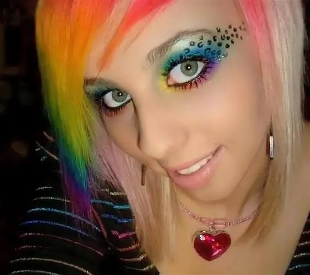 Макияж 2007 года Maquillaje Rainbow makeup, Rainbow hair, Rainbow hair color