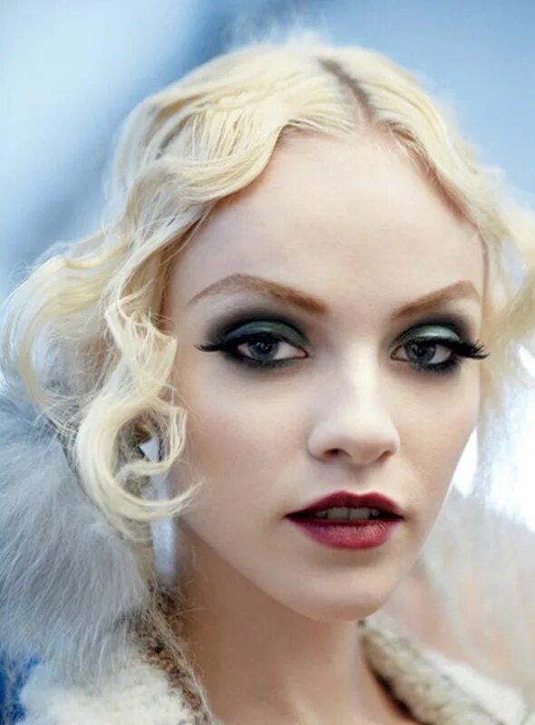 Макияж 2007 х годов Lu Ferreira Chata de Galocha! Flapper makeup, Hair beauty, Hair makeup