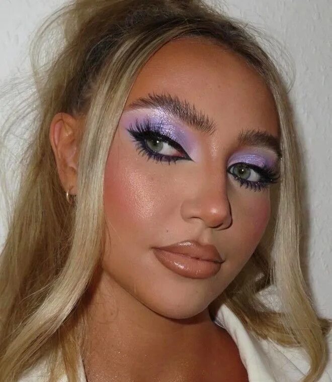 Макияж 2007 х годов How To Wear The Hottest 2000 Makeup Trends in Modern Time Hübsches gesicht, Gesi