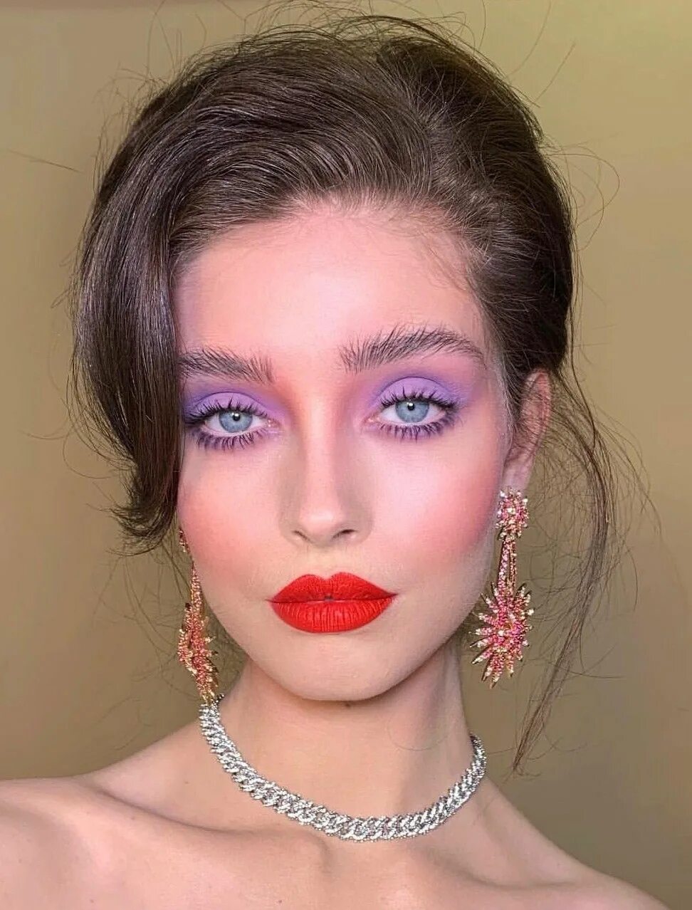 Макияж 2010 х годов Pin by Weirdo on Beauty & Fashion 80s makeup trends, Purple makeup, Pink makeup