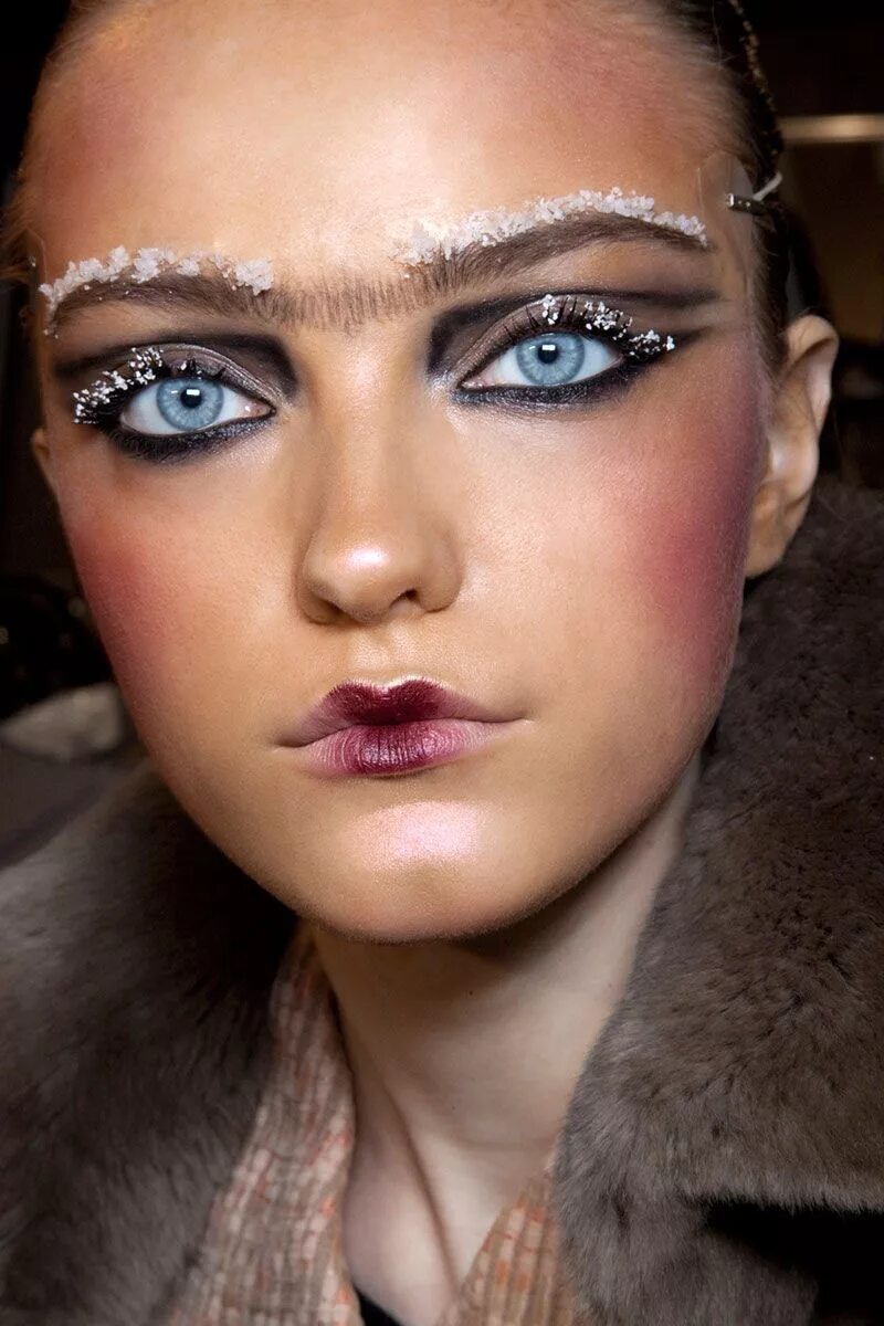 Макияж 2010 х годов от визажистов Pat McGrath's Best Runway Looks Fashion editorial makeup, Catwalk makeup, Coutur