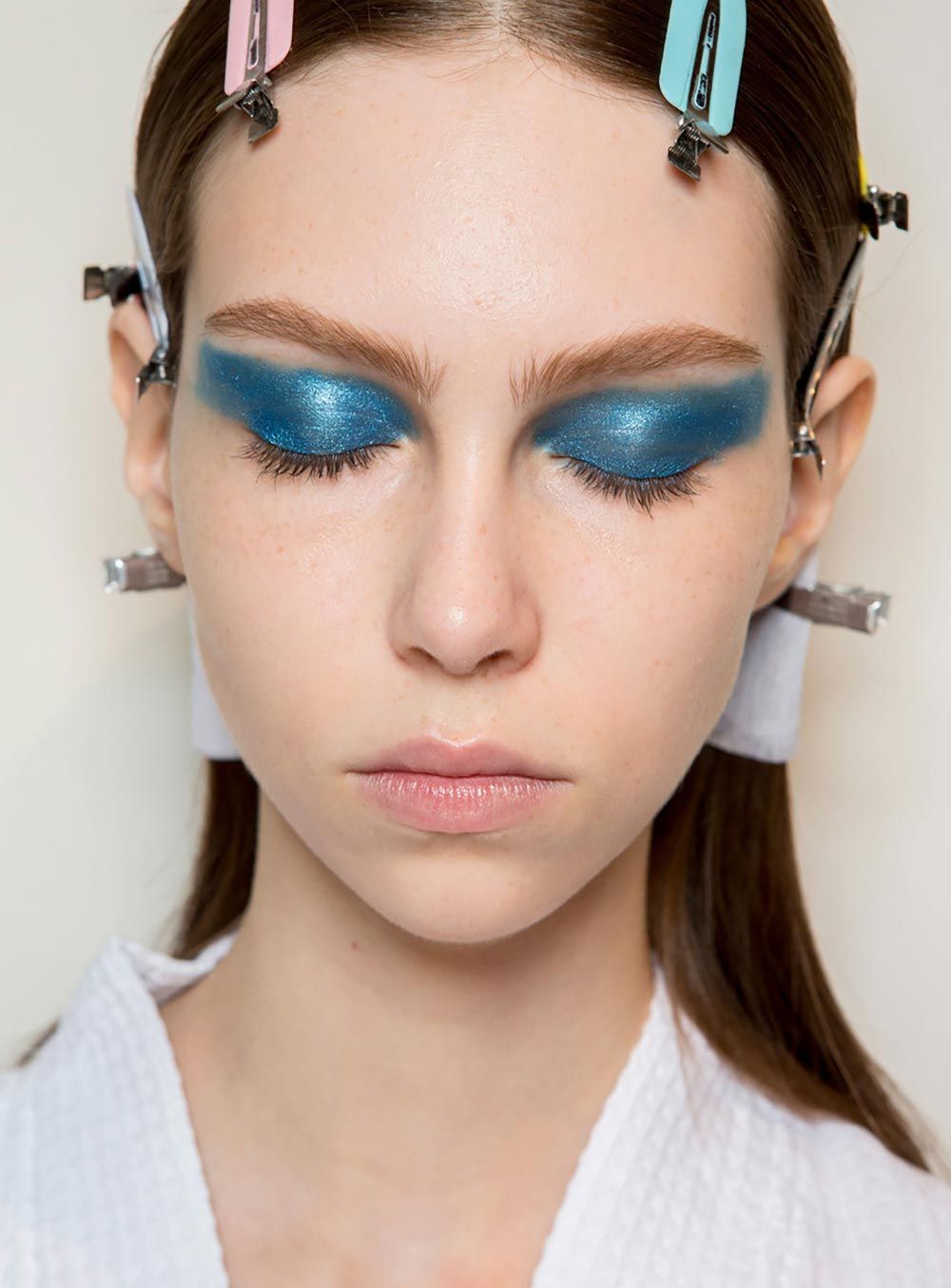 Макияж 2017 года среди подростков Runway Beauty: Geometric Eyes at Victoria Beckham S/S 2017 Best makeup products,