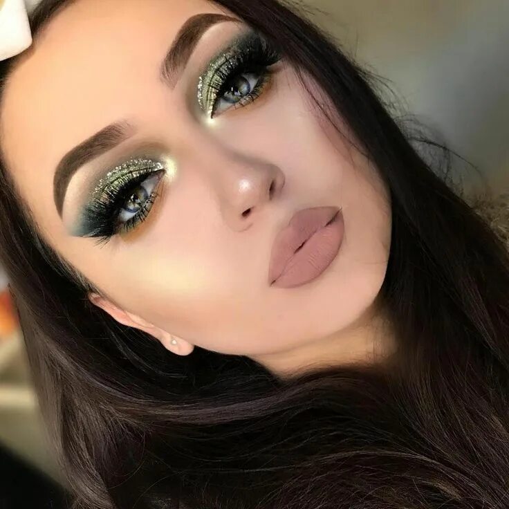 Макияж 2024 для зеленых глаз Learn more about easy eye makeup guides #eyemakeuponpoint Maquillaje de ojos con