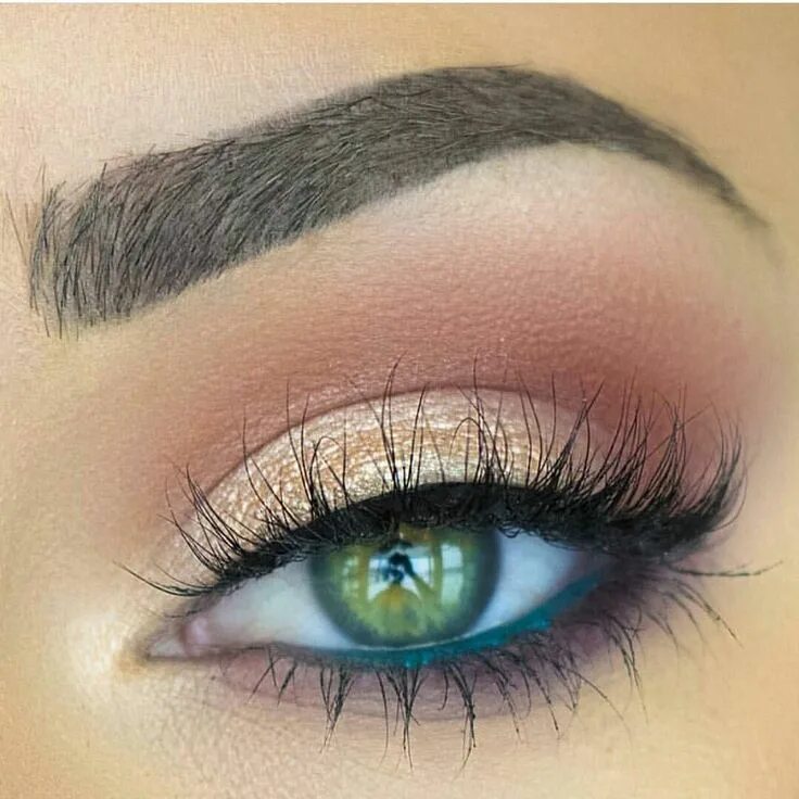 Макияж 2024 для зеленых глаз Makeup Artists on Instagram: "So gorgeous! ❤ #wakeupandmakeup #zukreat #amrezy #