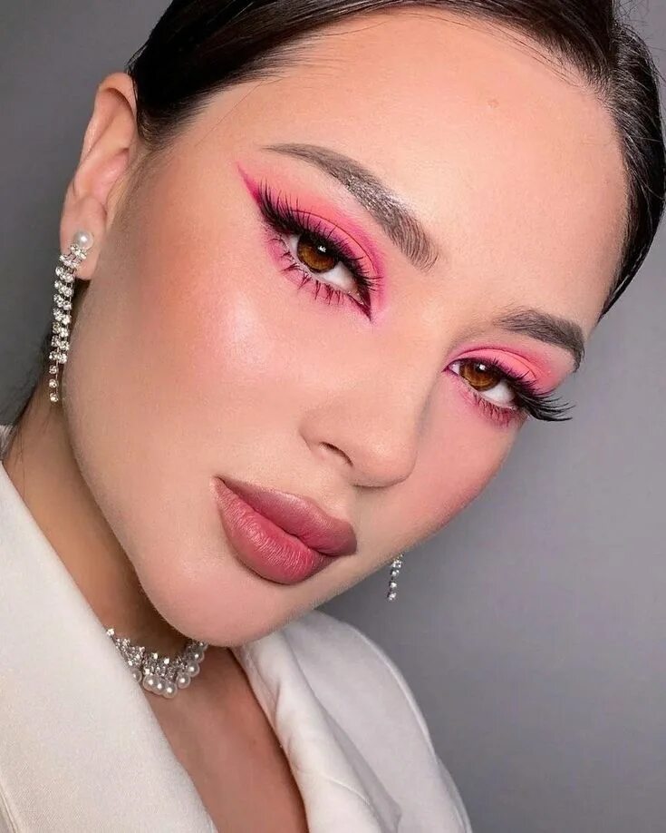 Макияж 2024 года для девочек Pin on maquillaje y más ❤ Creative makeup, Pink makeup, Fashion makeup