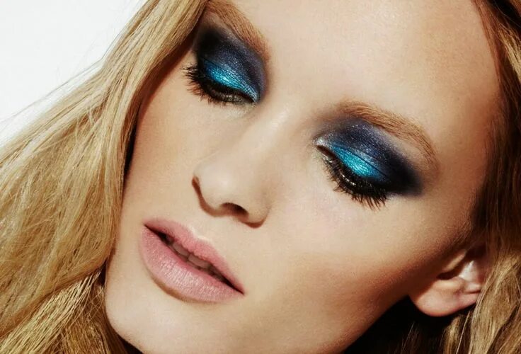 Макияж 2024 тренды для голубых глаз Pin by Juana Pineda on make up Cosmopolitan beauty, Blonde with blue eyes, Metal