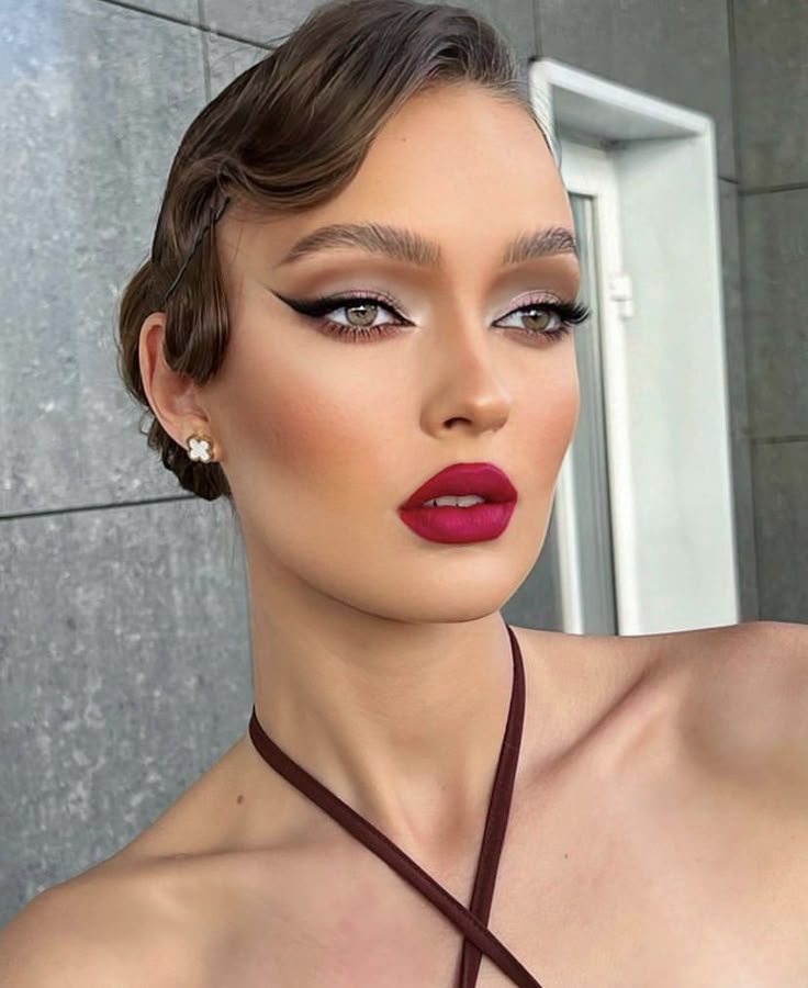 Макияж 2025 Pin by Mari Sipilä on 20's Flapper makeup, Gatsby makeup, Hair makeup