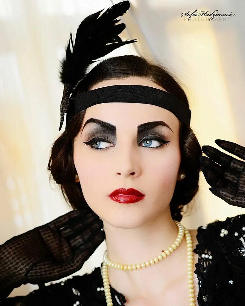 Макияж 20х годов гэтсби How Flappers Paved The Way For Beauty Today Flapper makeup, Great gatsby makeup,