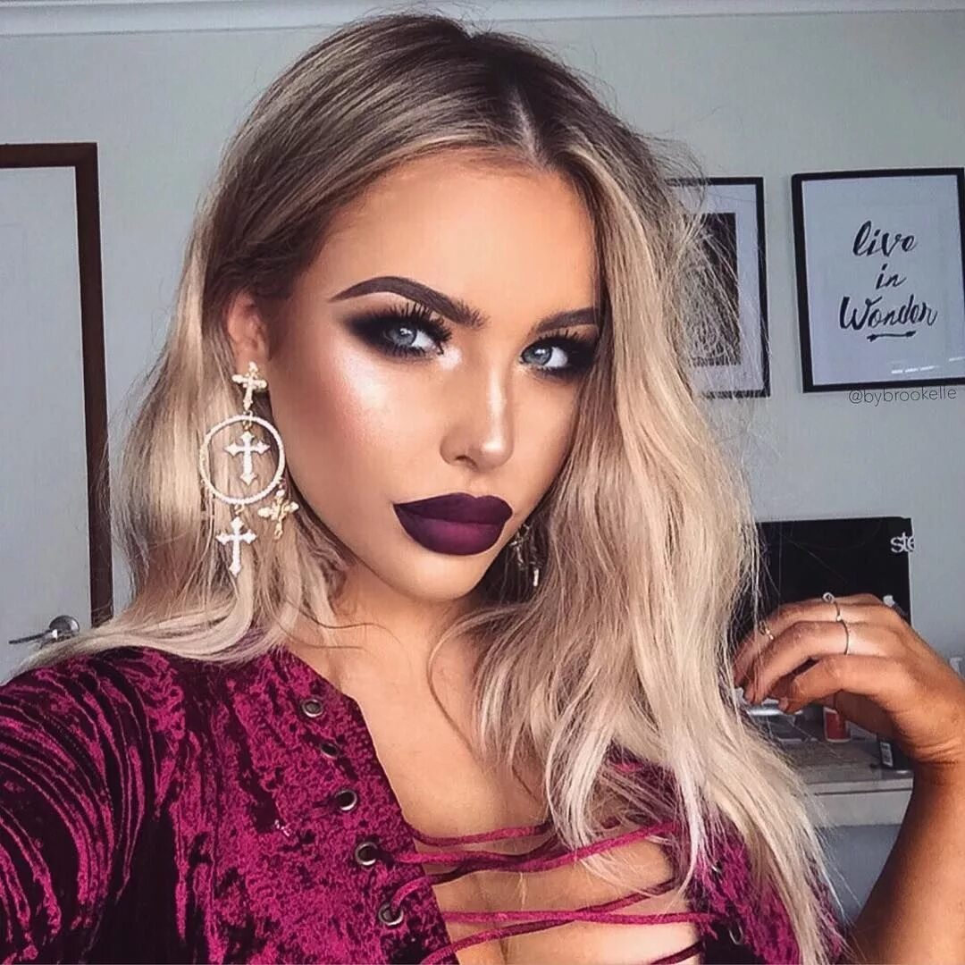 Макияж 21 год Brookelle McKenzie on Instagram: "Sorcery Ombré lip using @ofracosmetics 'Harlem