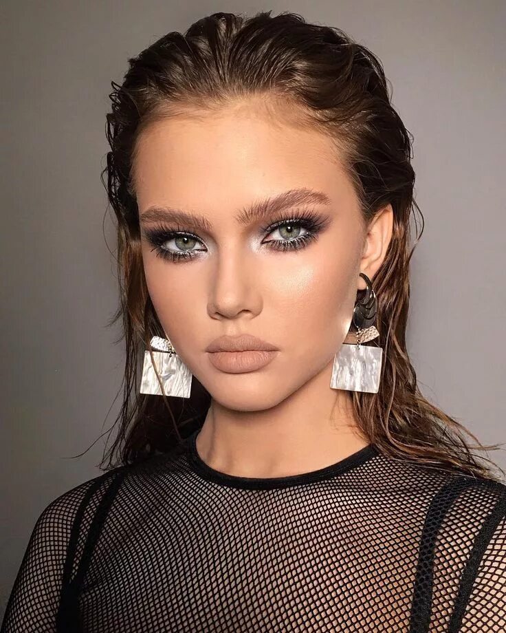 Макияж 22 года MAKEUP ARTIST FROM RUSSIA on Instagram: "Первый день интенсив-курса в Челябинске
