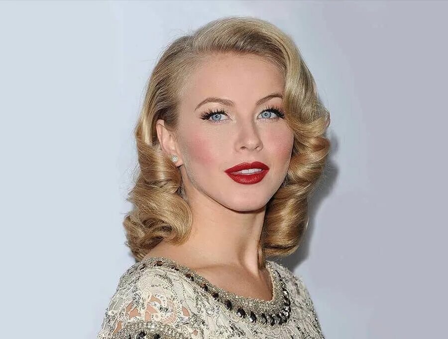 Макияж 40 годов Pin by Leona Ebert on women in 2020 50s hairstyles, 50s hairstyles women, Vintag