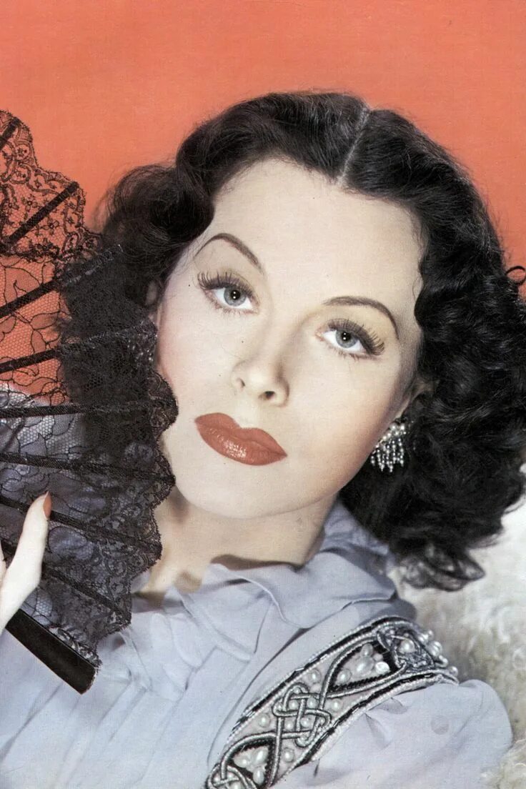 Макияж 40х годов In Photos: Hedy Lamarr's Old Hollywood Glamour Hedy lamarr, Old hollywood, Holly