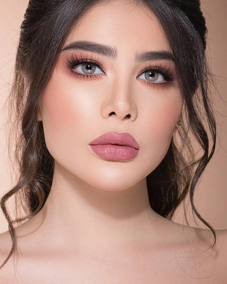 Макияж 6 Soft glam by @makeupbylara from @maison.samer.khouzami #samerkhouzami #samerkhou