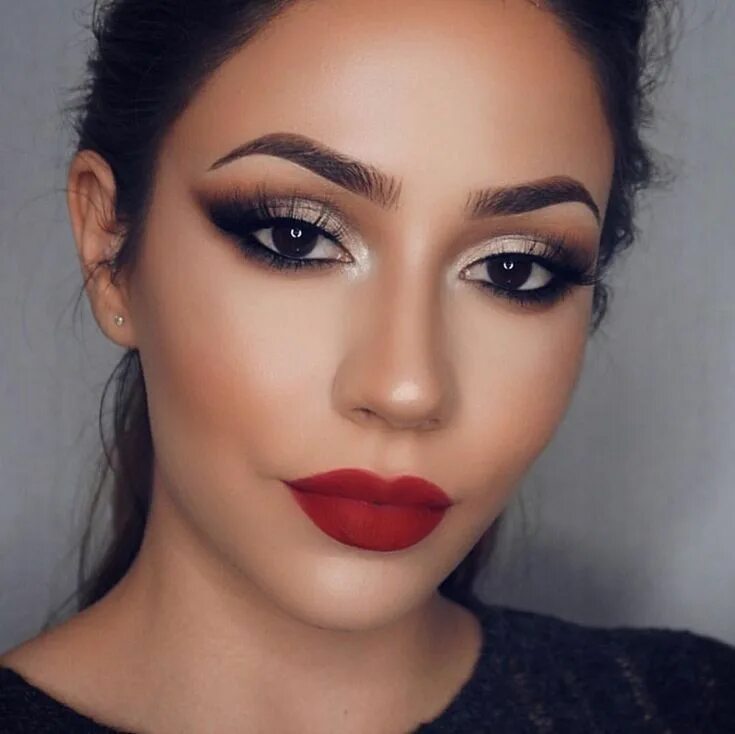 Макияж 6 "Flirty & Fabulous: Women's Party Makeup Tips" "Fierce & Fearless: Party Makeup 