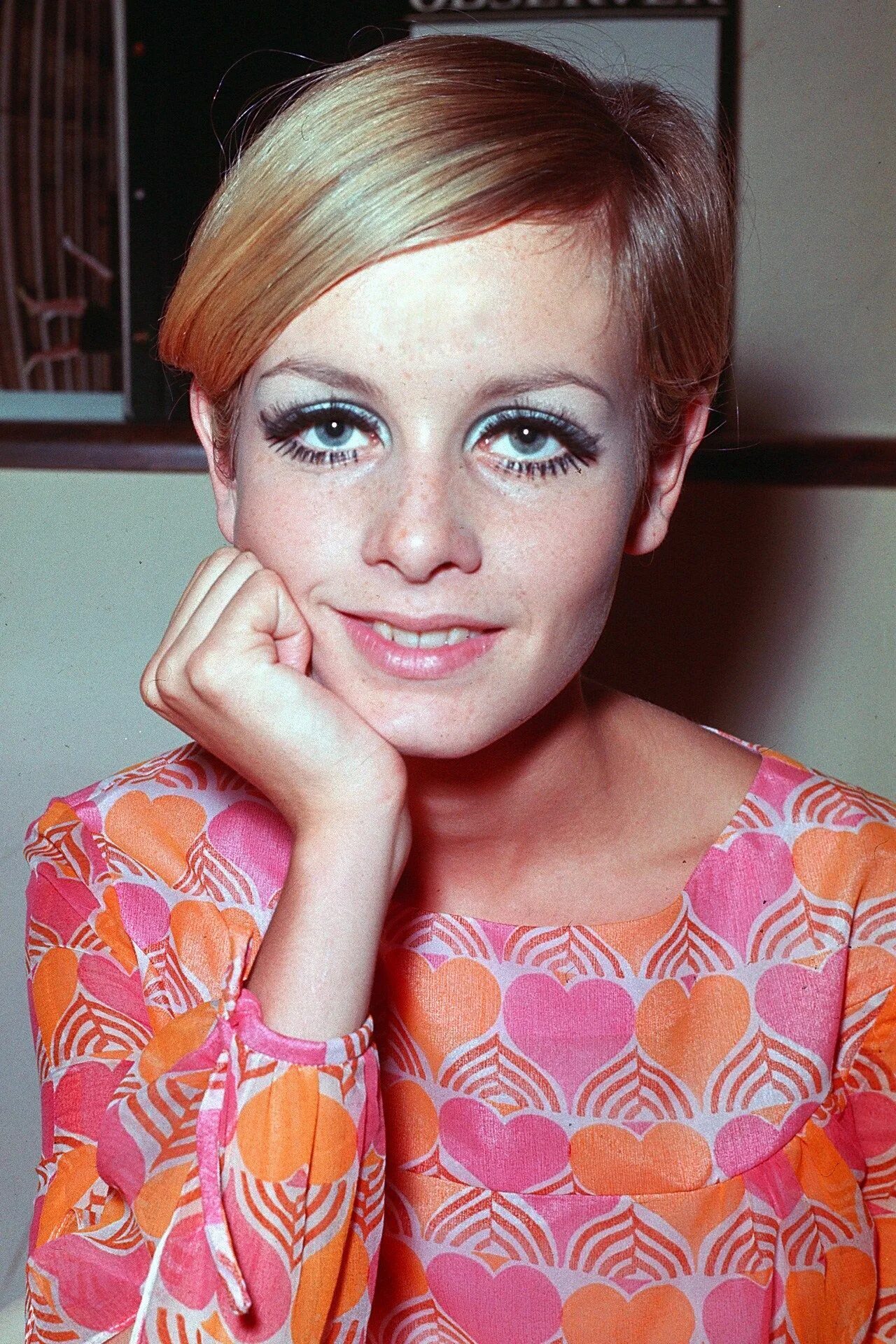 Макияж 60 х годов Short Cuts Twiggy, Short hair model, Edie campbell