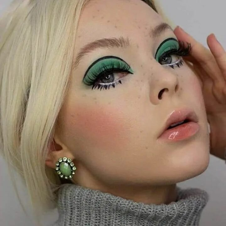 Макияж 70 Maquillaje de los años 60, la tendencia más chic del 2020 - EstiloDF Twiggy make