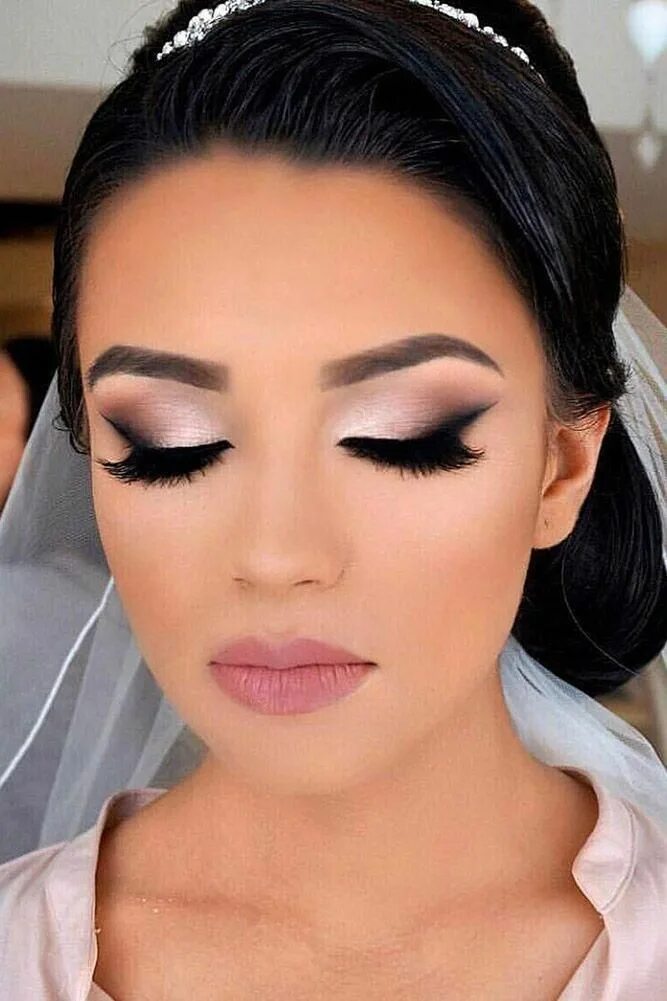 Макияж для невесты 2024 фото Wedding Makeup: 50 Looks For Brides 2024 Guide + Expert Tips Wedding makeup tips