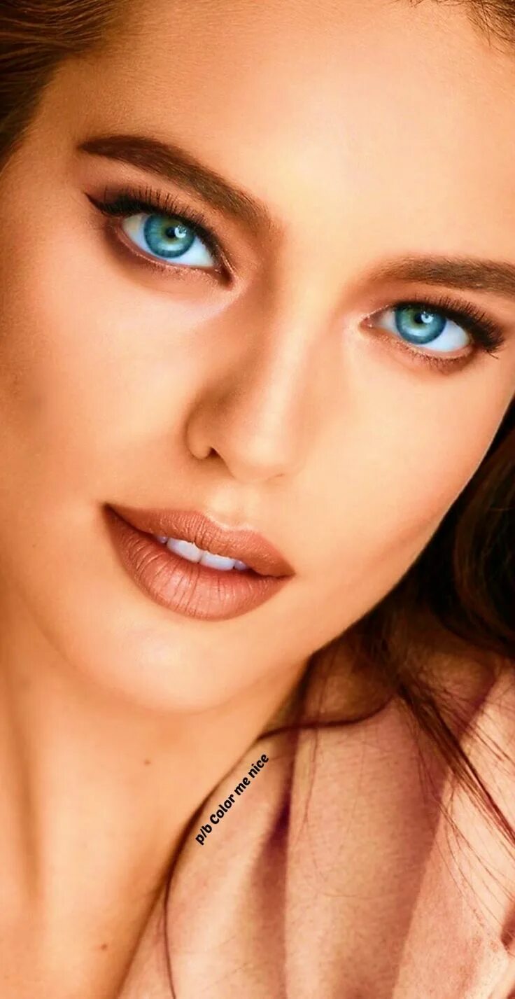 Макияж для шатенок с зелеными глазами Emily Didonato #emilydidonato #colormenice Emily didonato, Emily, Nose ring