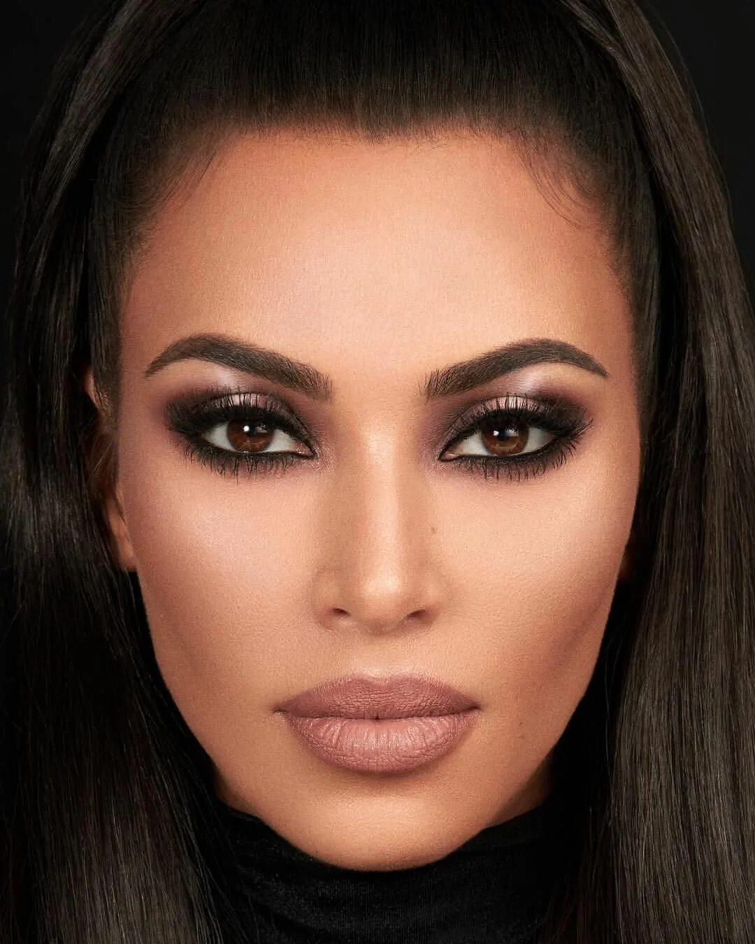 Макияж для смуглой кожи и карих глаз KKWBEAUTY on Instagram: "@makeupbymario used all 5 matte shadows from the brand 