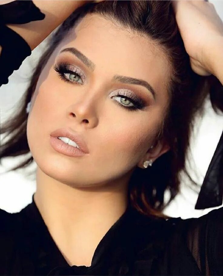 Макияж для темных волос фото Pin by Andressa Marinho on Flávia Pavanelli Vintage makeup, Bridal makeup, Makeu