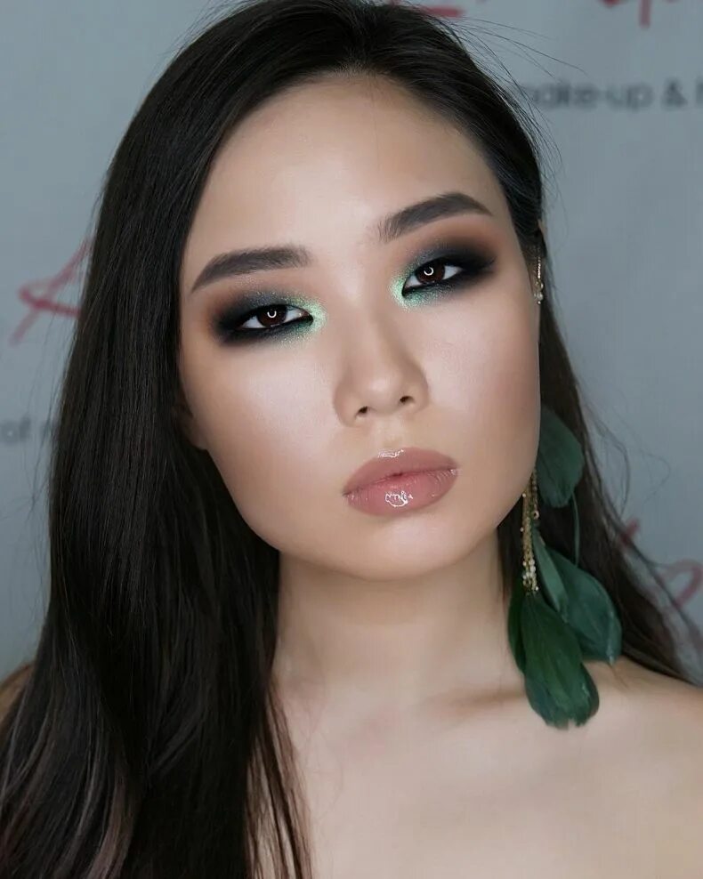 Макияж для узких глаз Зеленый Смоки айс (Green Smoky eye) - видео-урок