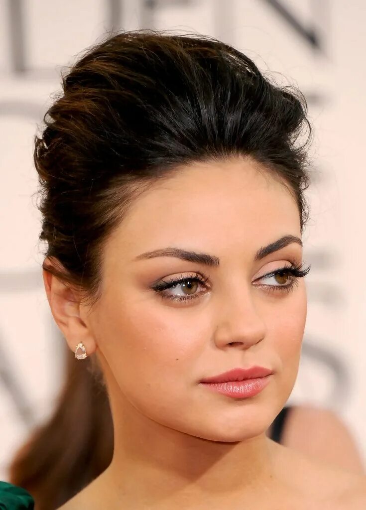 Макияж для выпуклых глаз Mila Kunis False Eyelashes Natural wedding makeup, Wedding hair and makeup, Wedd