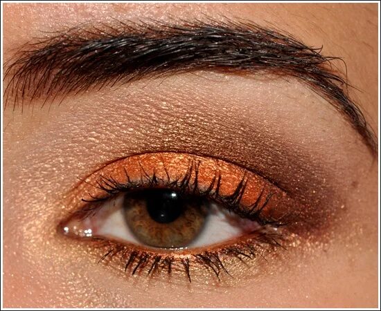 Макияж для янтарных глаз Eye Makeup Looks, Makeup Ideas Orange eye makeup, Bronze eyeshadow, Eye makeup