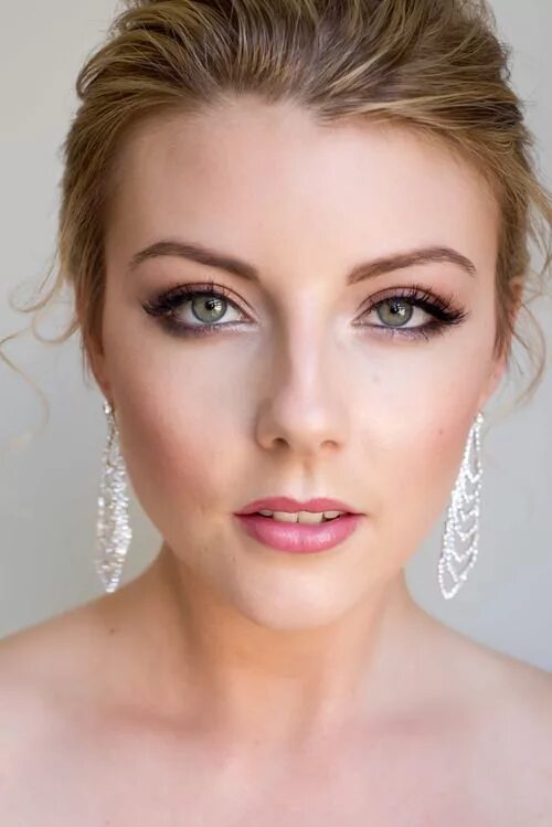 Макияж для зеленых глаз и светлых волос Weddings Bridal makeup natural, Bridal makeup for blondes, Natural wedding makeu