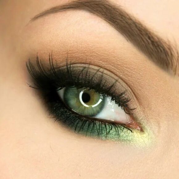 Макияж для зеленых глаз на каждый Spot light eye - Makeup Geek Makeup for green eyes, Makeup geek, Makeup eyeliner