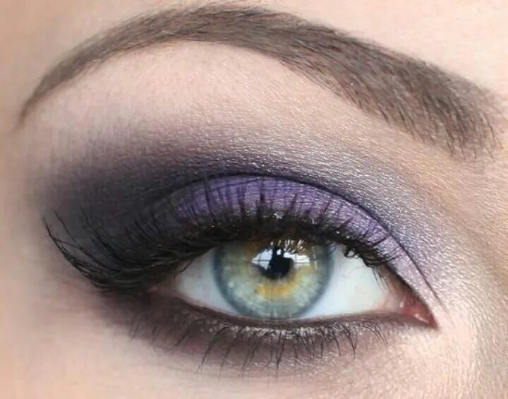 Макияж для зеленых глаз серых волос Pin by Erin Leros on Wedding Purple smokey eye makeup, Purple eye makeup, Purple