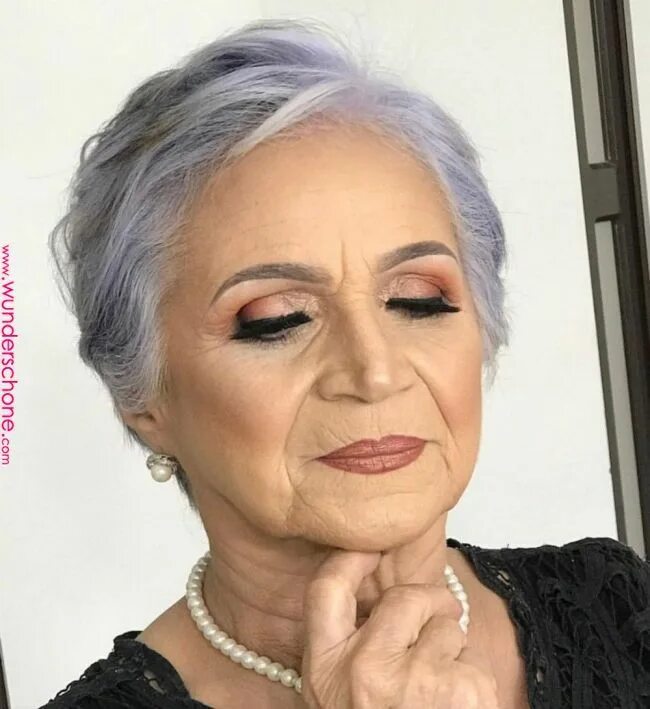 Макияж для женщины 50 лет Pin by María Noel Achard on Maquillaje in 2019 Makeup for older women, Makeup ti