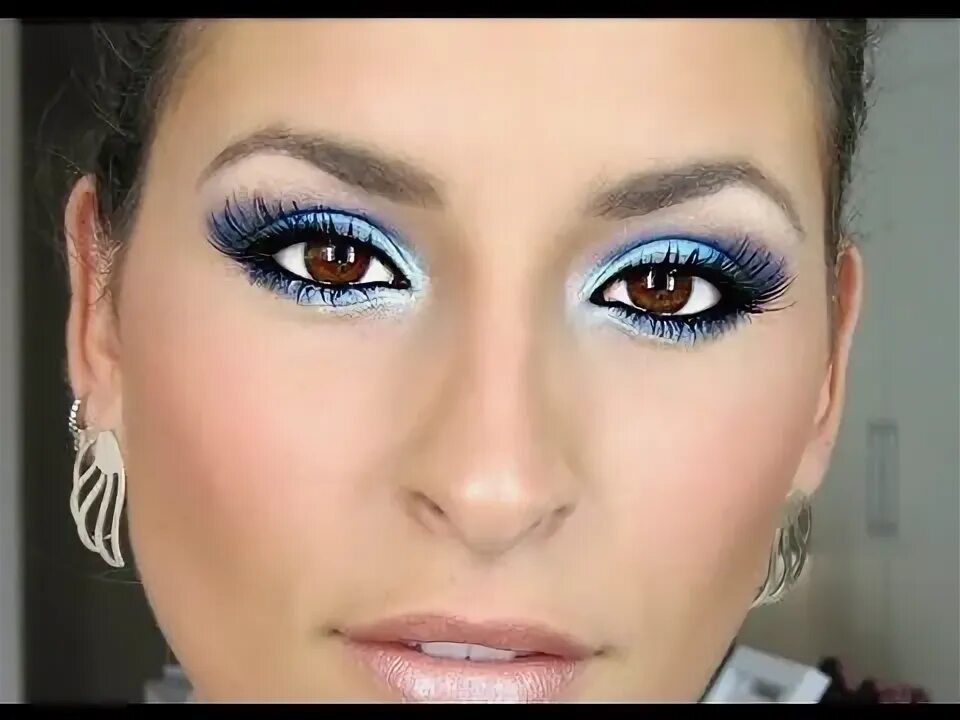 Макияж дня голубые глаза Maquiagem AZUL (Para FESTAS) - YouTube Lip makeup tutorial, Makeup, Nose ring
