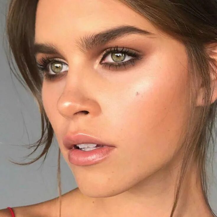 Макияж eyes Face Dramatic eye makeup, Makeup for green eyes, Hazel eye makeup