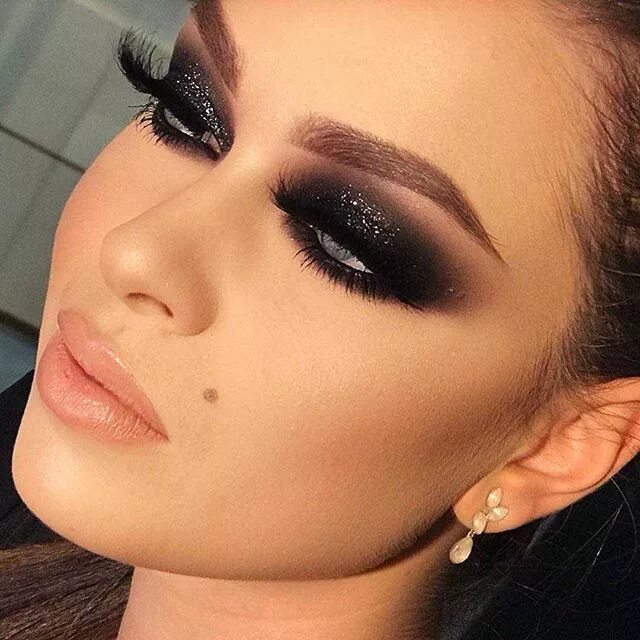 Макияж фото легкий темный вечерний #smokeyeye HM #heldermarucci #makeup #anastasiabeverlyhills #hudabeauty #vegas_n