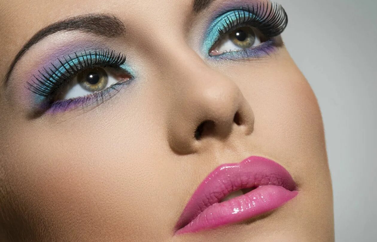 Макияж фото работ maquillaje - Buscar con Google Makeup eyeshadow palette, Makeup, Simple makeup